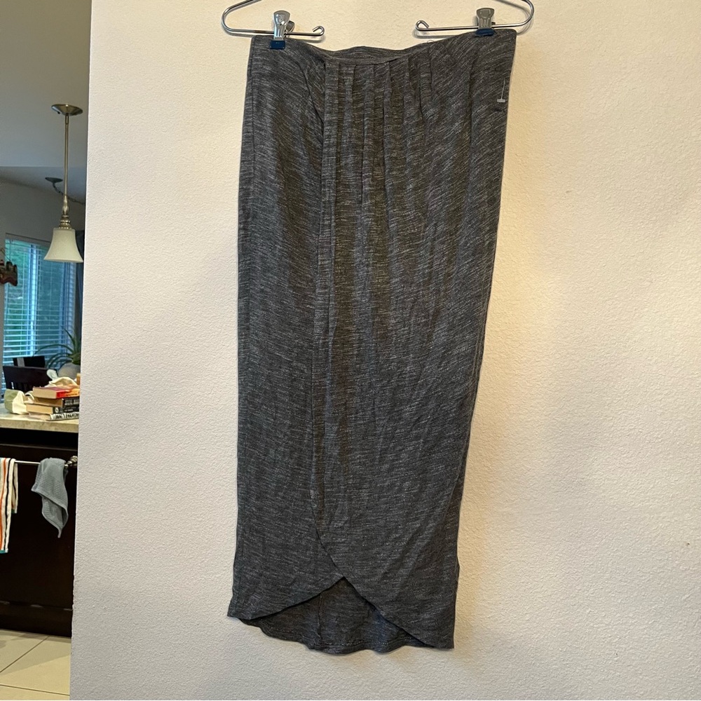 Anthropologie Dolan slinky gray skirt with pleated front